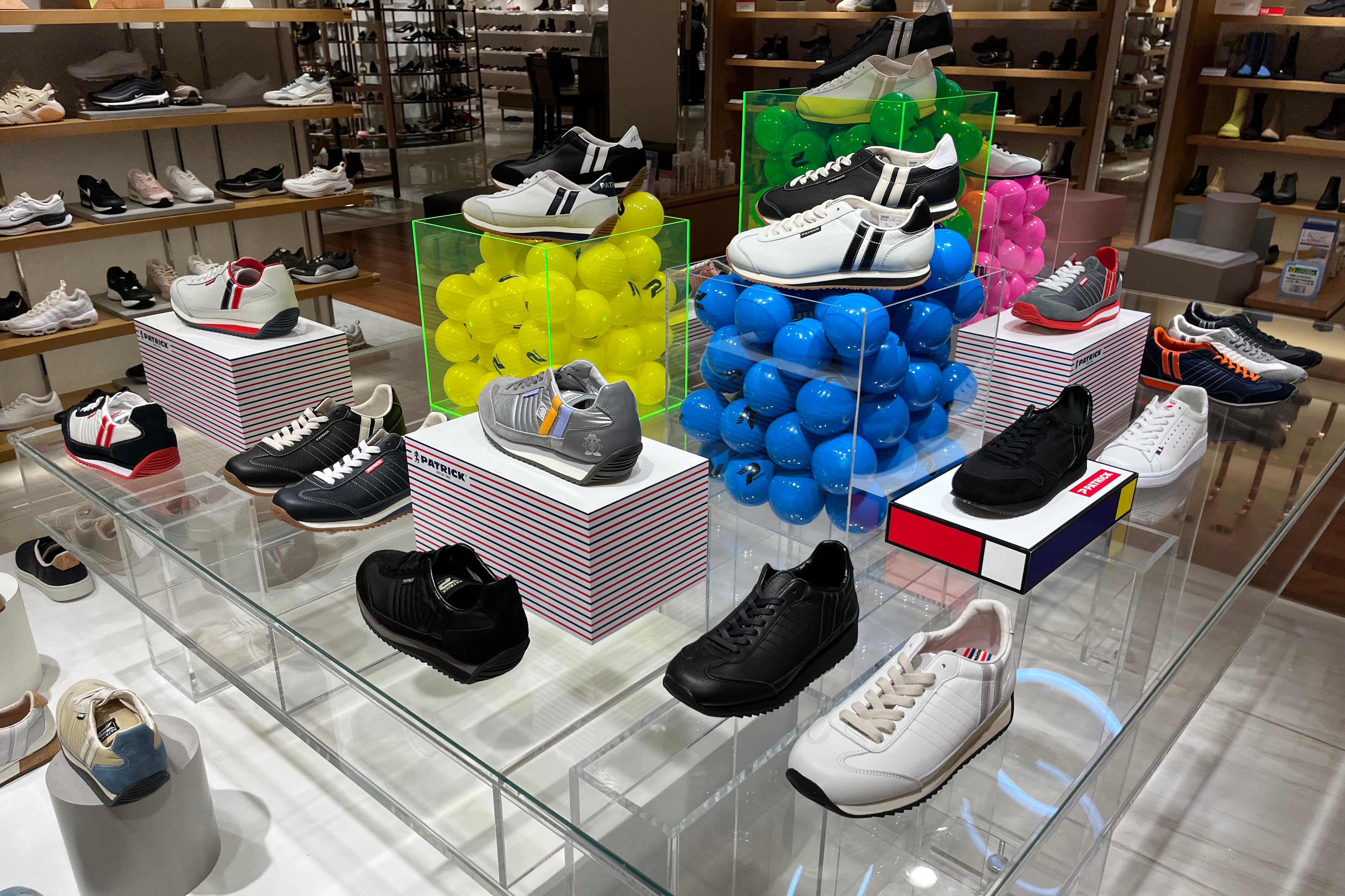 SNEAKERS by emmi 伊勢丹新宿本店 – PATRICK OFFICIAL ONLINESHOP