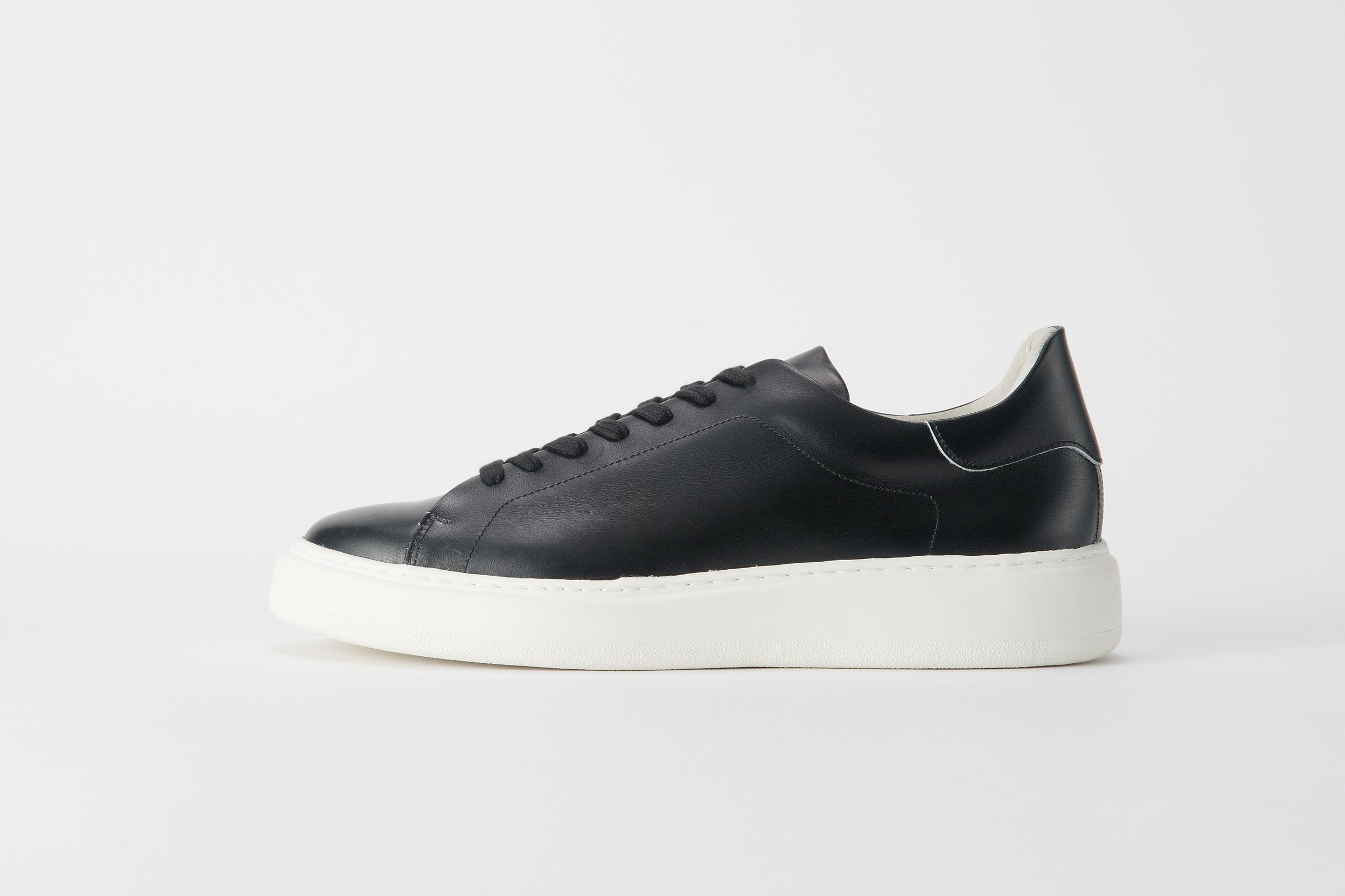 シェバ PATENT WEDGE SANDALS - Black | ZARA Canada