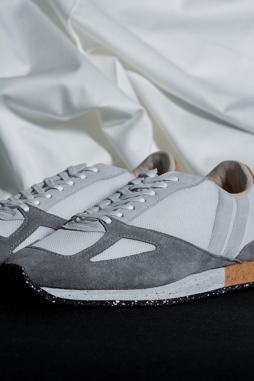 【超特価】 bouzel_mesh_wht_tate1_1080x. キューブリック、ベアブリック